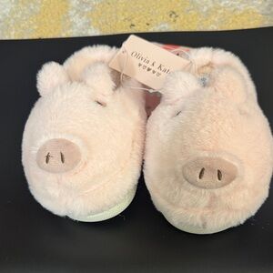 NEW Kids Olivia & Kate Plush Pig Slippers - Light Pink size Small